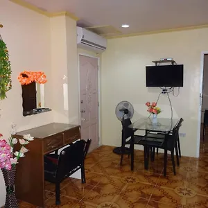 https://julz-tropical-apartments.angeleshotels.net